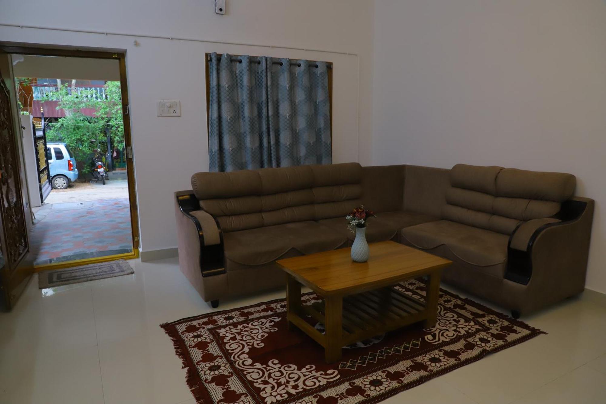 Nanda Mohan Homestay- Luxuries Ac Apartment Close To Alipiri Foothills-Kapila Teertham And Iskcon Temple Tirupati Eksteriør bilde