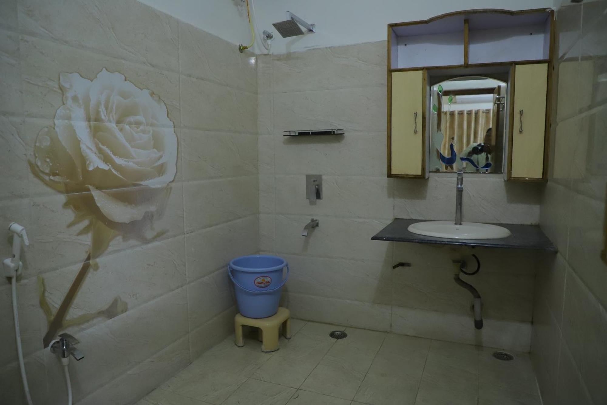 Nanda Mohan Homestay- Luxuries Ac Apartment Close To Alipiri Foothills-Kapila Teertham And Iskcon Temple Tirupati Eksteriør bilde