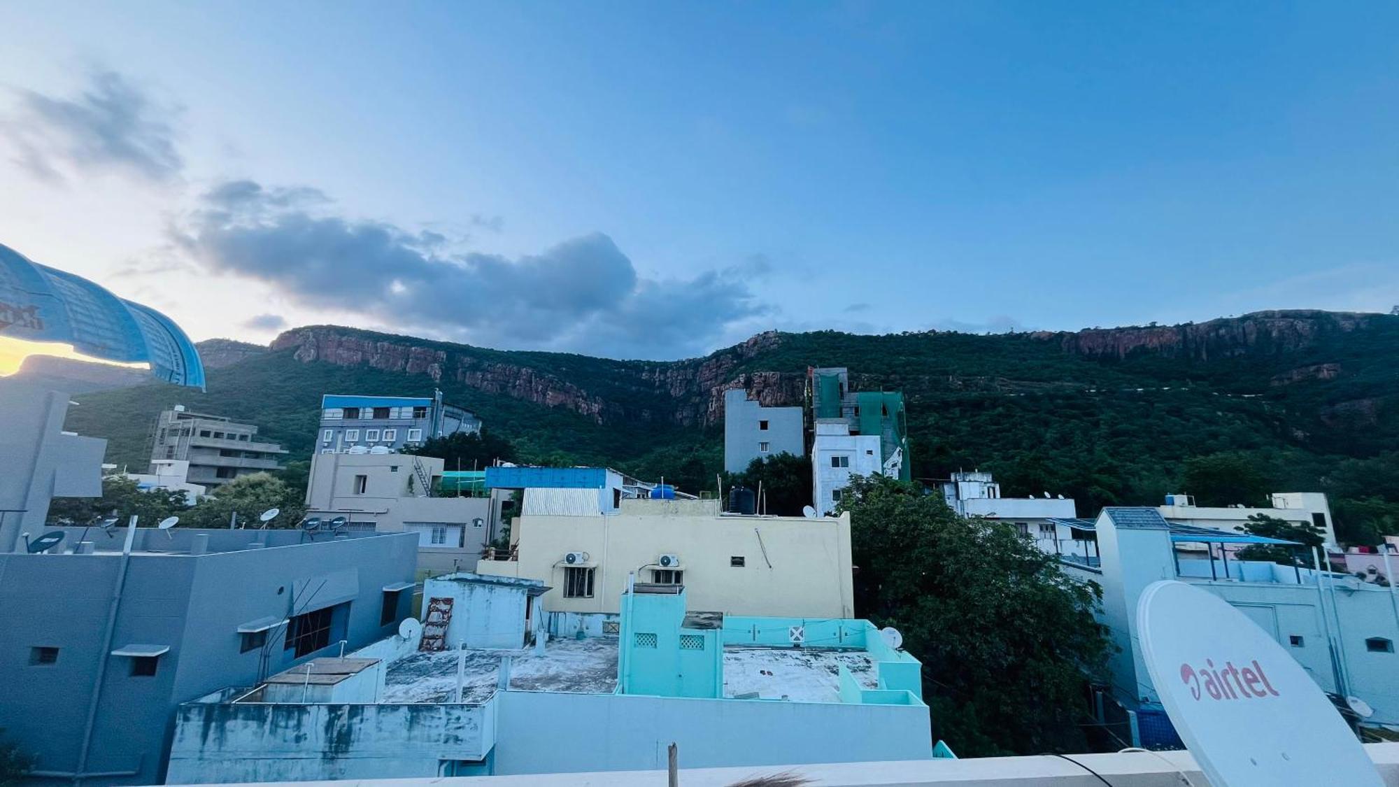 Nanda Mohan Homestay- Luxuries Ac Apartment Close To Alipiri Foothills-Kapila Teertham And Iskcon Temple Tirupati Eksteriør bilde
